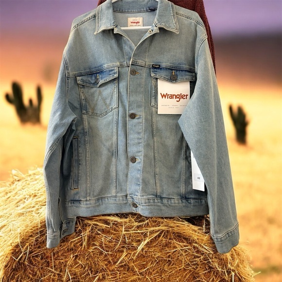 Wrangler Jackets & Blazers - Wrangler Unisex Light Blue Denim Jacket